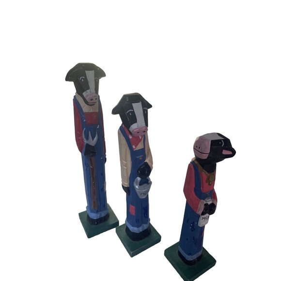 Hand-Carved Wooden Cow Figurines In Farm Outfits - Set Of 3 Rustic Folk Art Deco - Picture 2 of 8